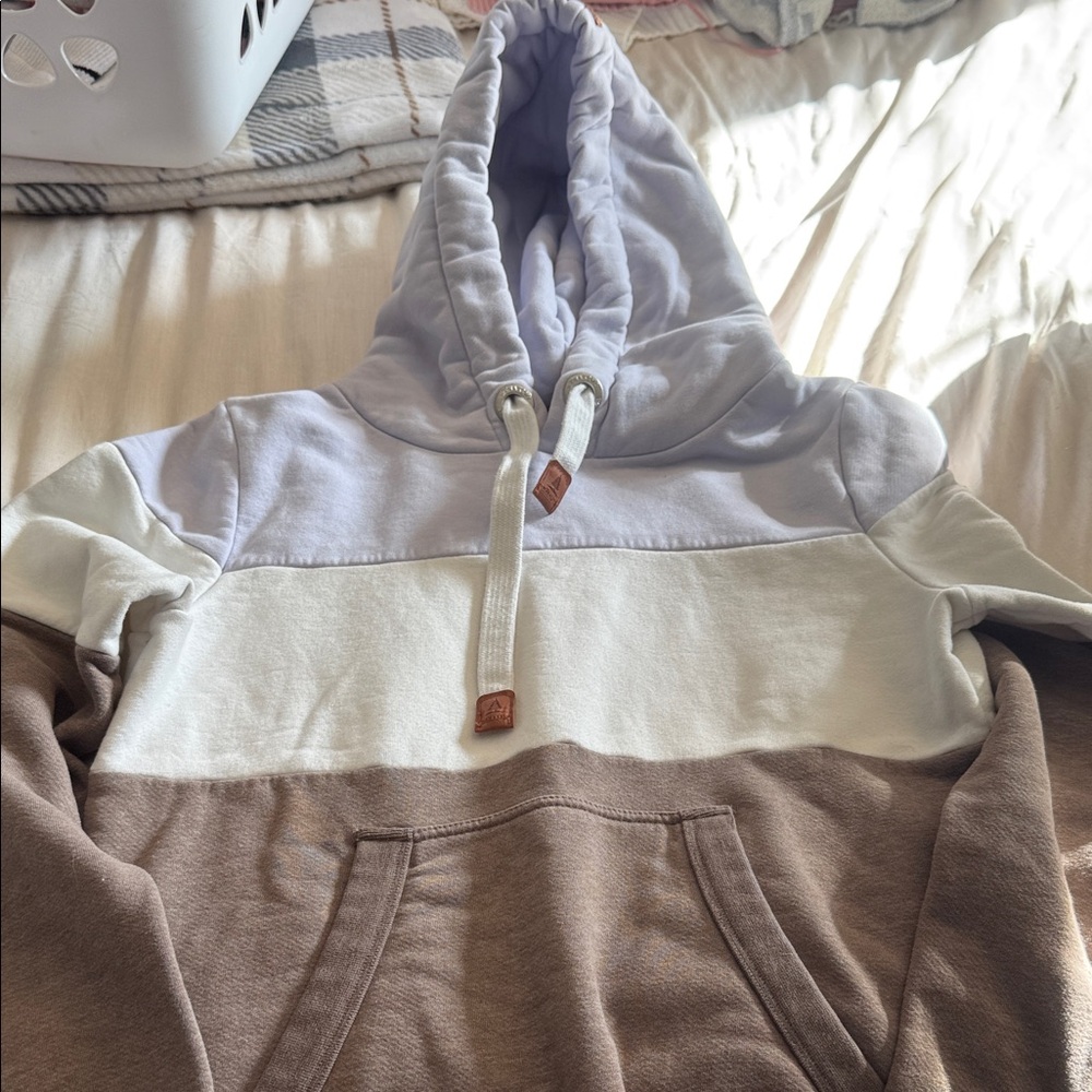 Wanakome Adventure Hoodie in pastel purple, cream and taupe. Heavy and warm